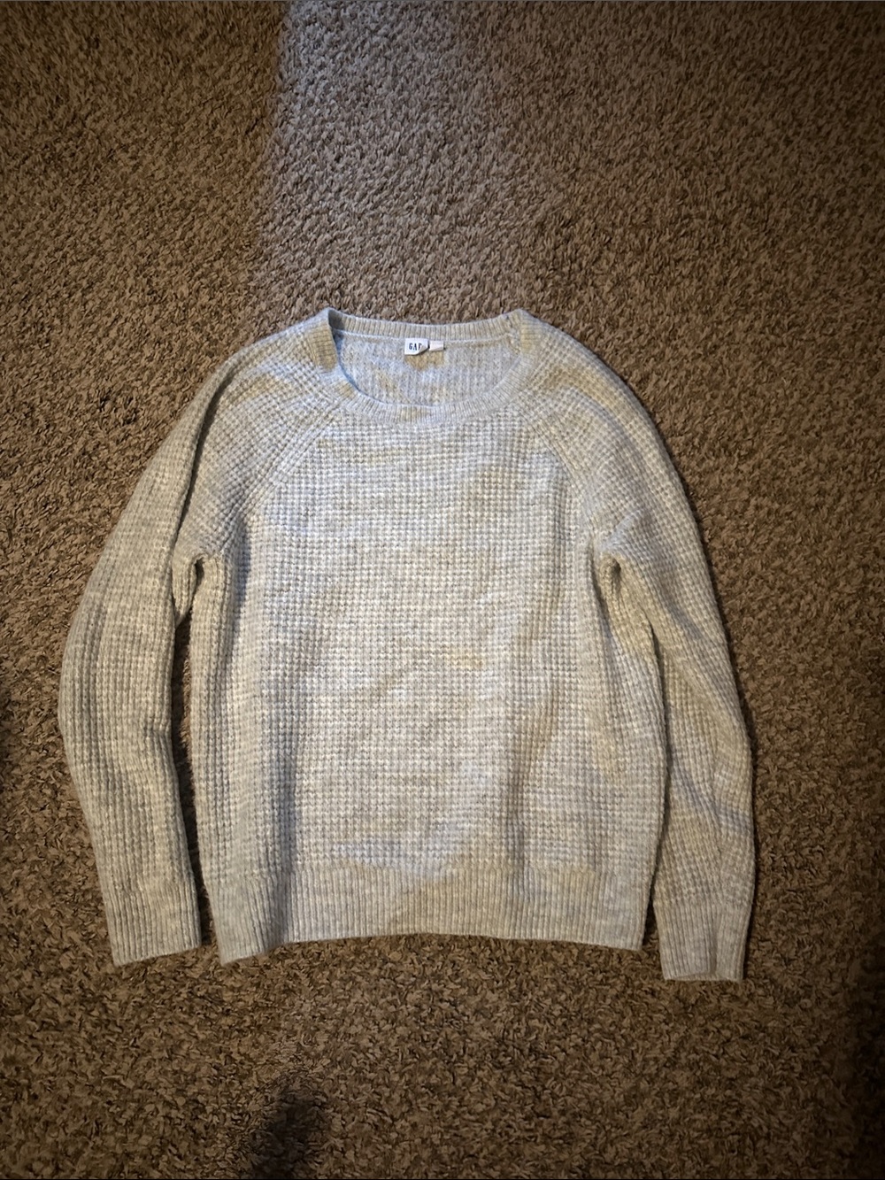 Gap Crewneck Sweater in Gray Size Medium Like New